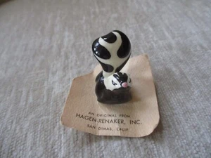 Skunk Hagen Renaker California USA Figurine Ceramic Miniature Pink Nose - Picture 1 of 8