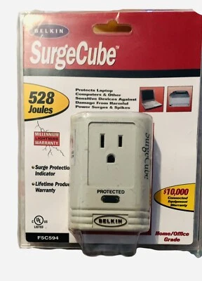 Belkin SurgeCube Surge Protector Home/Office Grade 528 Joules Laptop Computer - Image 1 of 2
