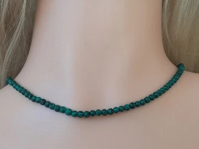 Collar gargantilla minimalista de cuentas de piedras preciosas redondas lisas de malaquita verde de 8 mm para mujer Foto 1 de 4