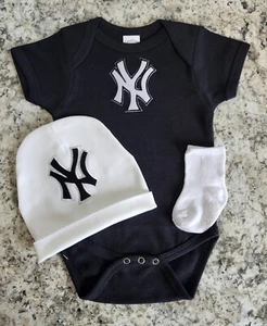 Yankees baby boy clothes Yankees baby gift Yankees newborn Yankees baseball baby - Picture 1 of 2