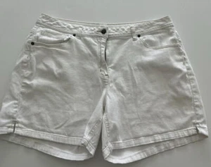 St John's Bay Damen Plus 18W weiß klassisch Stretch Denim Shorts 5,25" Schrittlänge GU - Bild 1 von 4