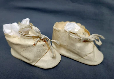 Zapatos MUÑECA de Colección Vainilla Crema Aceite Tela Centro Corbata Festoneados Top 3" x 1.75" Foto 1 de 4