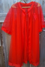 Beautiful Vintage Gaymode Penneys Hot Red Robe & Baby Doll Gown Sz M Excellent