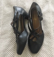 Vintage Beacon Classy Black Criss Cross Strappy Shoes Sturdy Heels 7M Euc!
