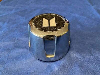 Tapacubos para camioneta Isuzu 1984 1985 1986 1987 tapacubos tapa central de rueda OEM Foto 1 de 4