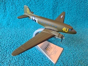 CORGI Douglas C-47 Dakota USAF, Lilly Bell 11, 1:144 scale diecast - Picture 1 of 11