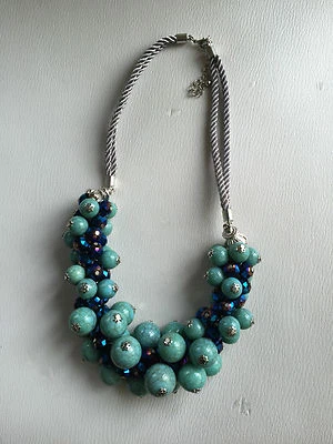 COLLIER MULTI RANGS/ PATE DE VERRE/ SOIE/ VINTAGE - Photo 1/4