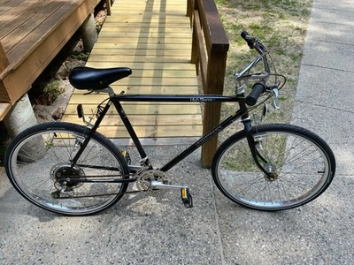 1984 SCHWINN HIGH SIERRA - VINTAGE MOUNTAIN BIKE - Image 1 of 4