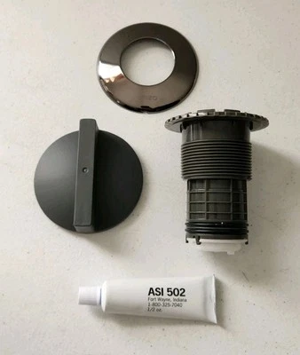 Borde en aerosol de cuerpo redondo Brizo T84613-BNX solo para Brizo HydraChoice Foto 1 de 3