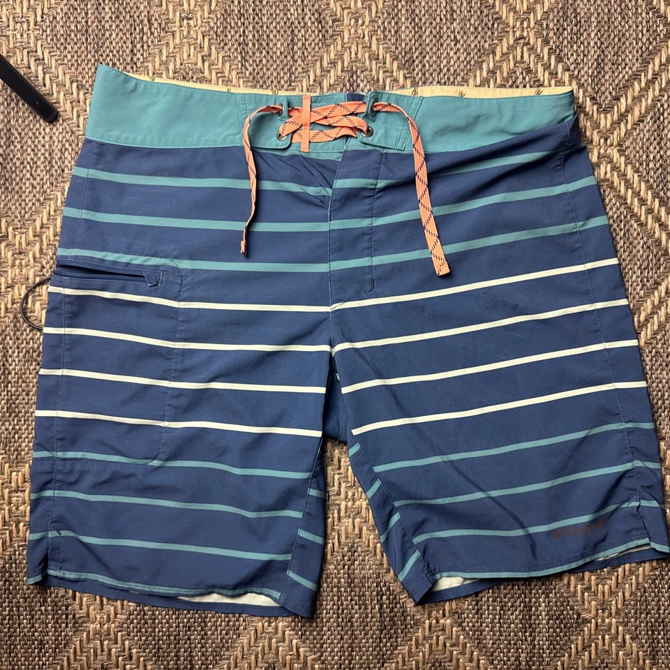 Pantalones Cortos Patagonia Para Hombre Rayas Elastizados Planificación Playa Azul Blanco Talla 32 Foto 1 de 4