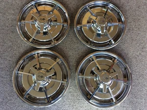 1963 CORVETTE SET OF 4 HUB CAPS - Bild 1 von 10