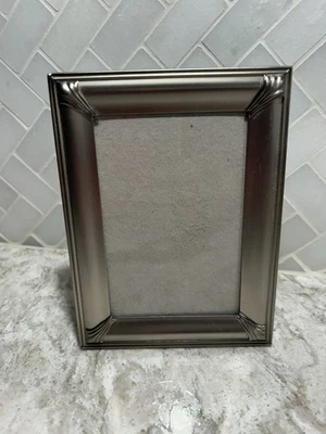 Marco de fotos tono plateado Malden 3x5 Foto 1 de 4