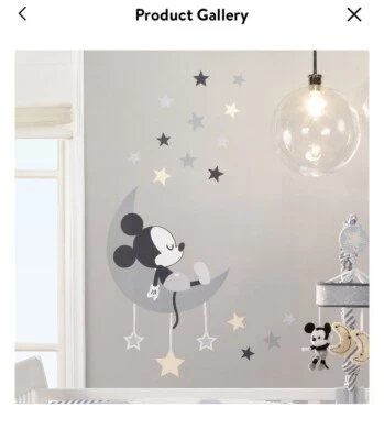 Adesivos de parede Disney Baby Mickey Mouse cinza e amarelo celestial por Lambs & Ivy - Imagem 1 de 4