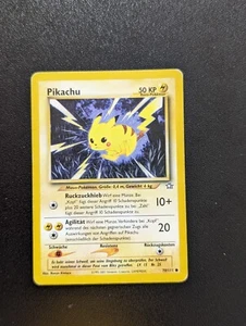 Pokémon TCG Pikachu 70/111 - Neo Genesis - Rare Vintage - Bild 1 von 2