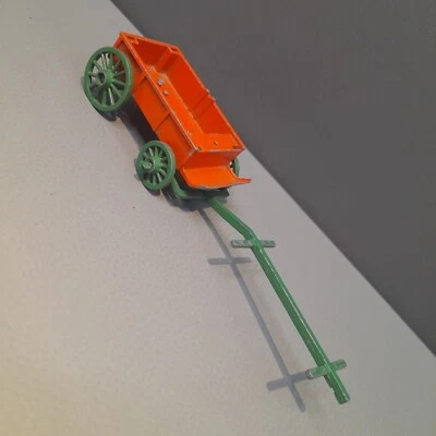 Vagón de granja de colección juguete diecast metal hecho en Inglaterra naranja verde caballo dibujado  Foto 1 de 4