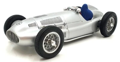 CMC 1/18 Scale Diecast M-018 - Mercedes-Benz W165 1939 Tripolis - Silver - Bild 1 von 4