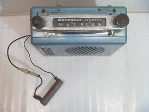 VINTAGE MOTOROLA VOLUMATIC CAR RADIO AS IS - Picture 1 of 22