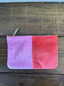 NEW Ipsy Glam Bag December 2022 *Bag only* - Picture 1 of 2