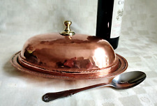 Ancien plat cuivre martelé et son couvre-plat, Antique Copper Serving Dish