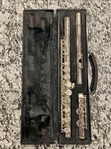 ⚫️⚫️YAMAHA, FLUTE 225N, Original Case. Only One Previous Owner. Great Value. - Picture 1 of 15