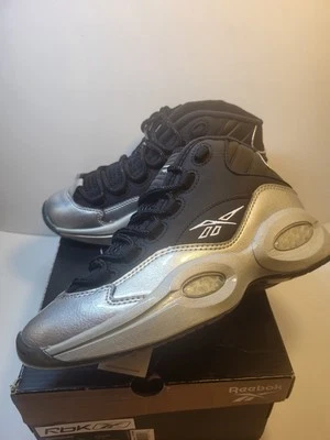 Reebok Question Mid I3 Motorsports GY7931 negro/trgry1/plateado talla 4,5 Foto 1 de 4