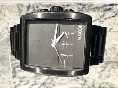 Reloj analógico post moderno NIXON The Axis cronógrafo Gunmetal para hombre con batería nueva Foto 1 de 4