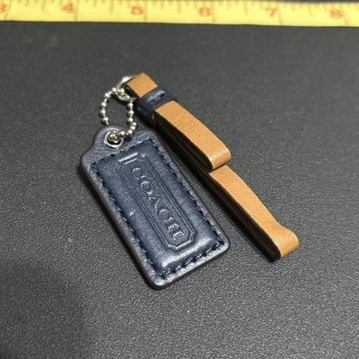 Coach Azul Marino 2” Cuero Etiqueta Colgante y Cuero Lazo Borla Llavero Bolso Dije Foto 1 de 4