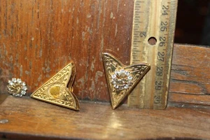 Vintage Pair of Belt Tips Gold Tone LOOM Loyal Order of Moose - Picture 1 of 5