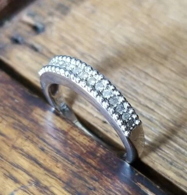 Anillo de alianza de boda Chuck clemency NYCII Diamante Tesoros grueso Pavé racimo Foto 1 de 4