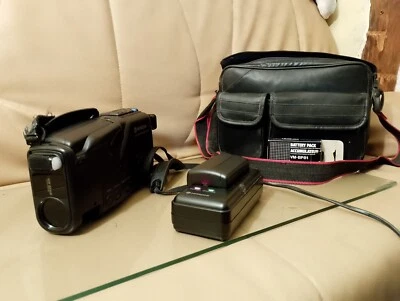 Kit caméscope caméra vidéo Hitachi VM-C1E - Photo 1/4