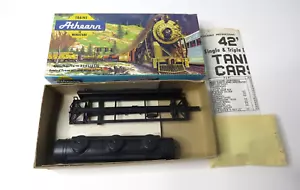 ATHEARN HO KIT UNBUILT 42' BLACK TANK CAR UNDECORATED TRIPLE DOME BOXED L-1113 - Picture 1 of 2