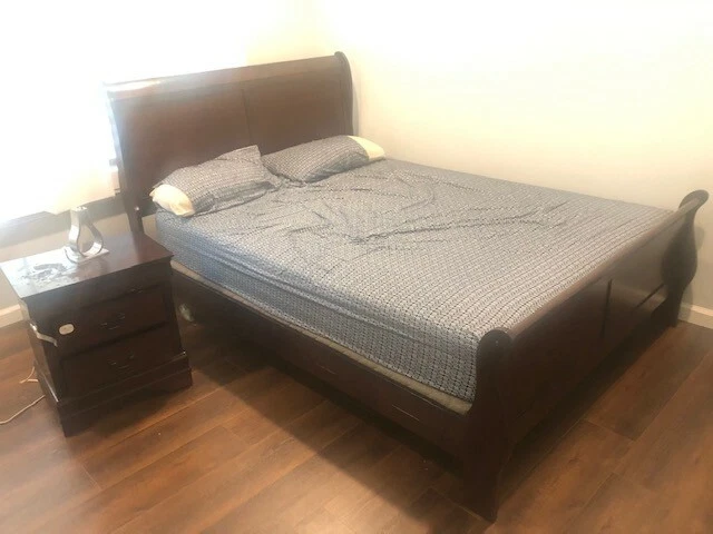 Hillsdale Willow Upholstered Bed - Charcoal, Queen Size (2660-500L) - Image 1 of 1