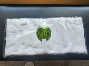 HTF Pampered Chef White Bamboo Kitchen Towel NIP - Picture 1 of 4