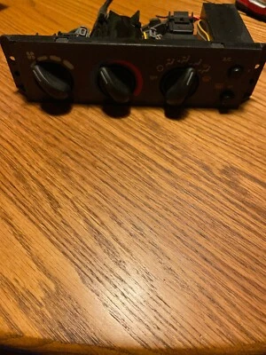 95-97 Chevrolet Cavalier Black Heat AC HVAC unidade de controle MUITO BOM #A3 ótimo. - Imagem 1 de 4