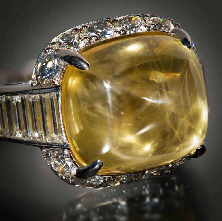 Cabochon 23.66CT Yellow Sapphire & White CZ 1.80CT Wedding Ring In 925 Silver - Image 1 of 4