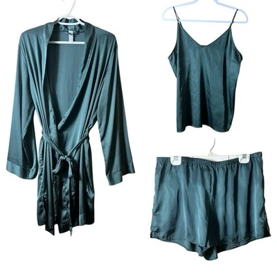 Conjunto de 3 pantalones cortos y batas cami Stars Above sedoso satinado verde azulado talla grande Foto 1 de 4