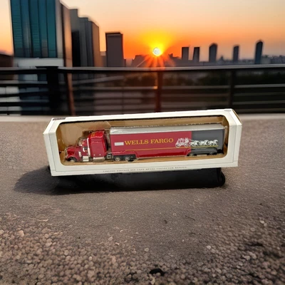 Wells Fargo Limited Edition Die Cast Peterbuilt 379 Van Trailer 1:64 Scale 32826 - Image 1 of 4