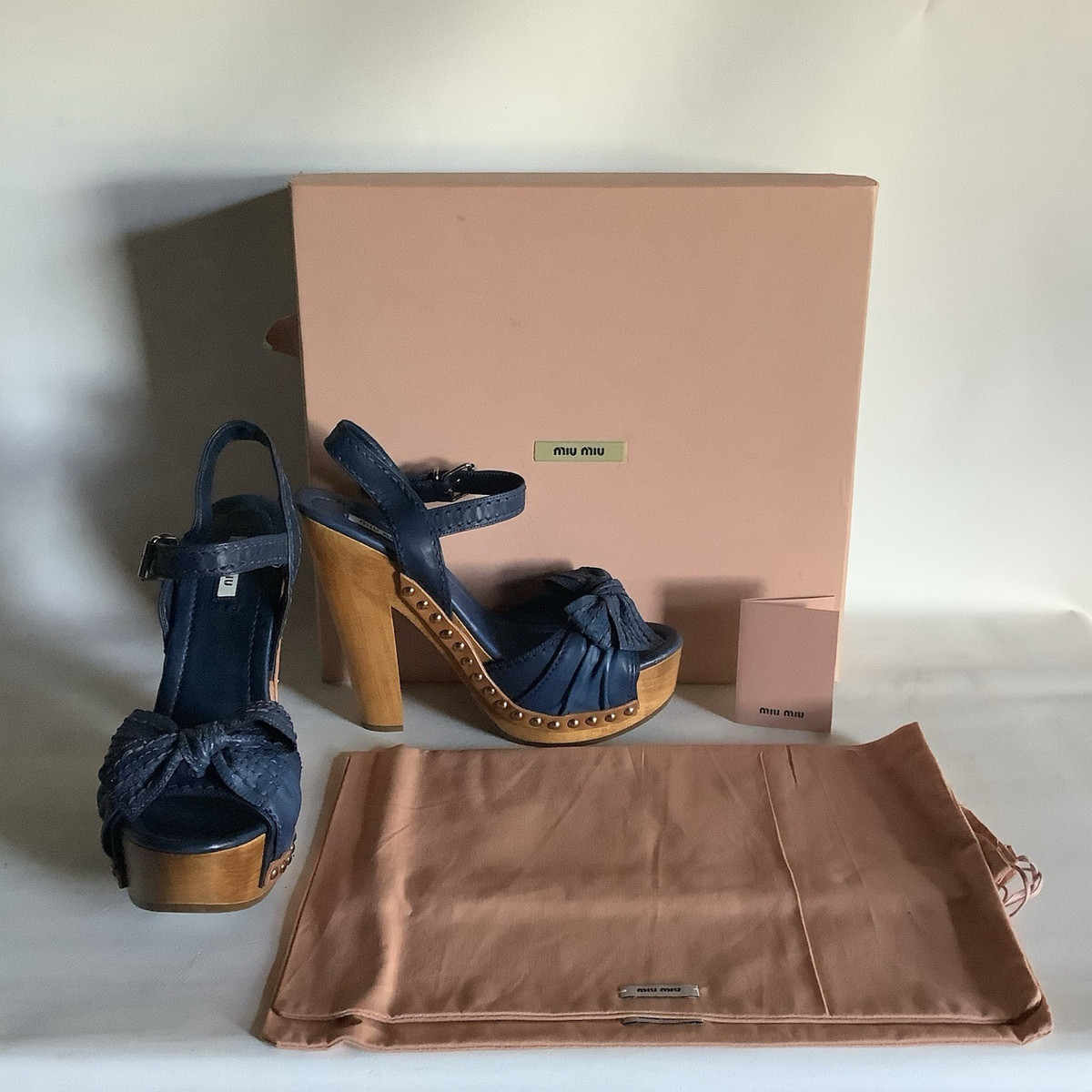 靴 S/S2000 Miu Miu Strap Leather Heels 37 Miu Miu Cracked Leather Heels 37 – SOIR