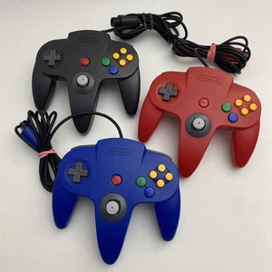 Lotto Controller Nintendo 64 N64 Blu, Nero, Rosso - Autentici OEM - LEGGI - Foto 1 di 8