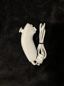 Wii Nunchuck Controller White - Picture 1 of 3