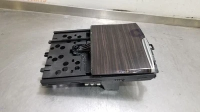 BMW 640i 2018 OEM 18 consola central portavasos cargador inalámbrico 2727443 51166801 Foto 1 de 4