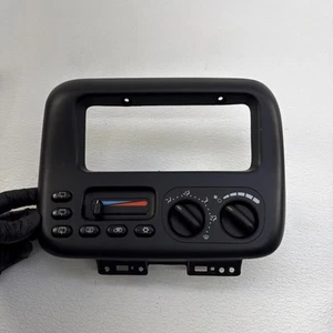 1998 Dodge Caravan Voyager OEM Climate Control Temp Bezel Trim Black P4677215 - Picture 1 of 17