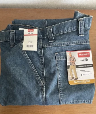 Pantalones de mezclilla Wrangler para hombre 36 X 34 cinco estrellas duraderos calce relajado recto cargo Foto 1 de 3
