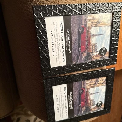 Juego de 2 marcos de fotos de plástico panel negro “Special Moments Memories Collection” Foto 1 de 4