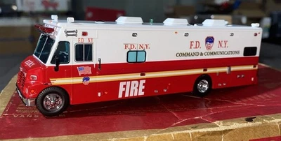 LVD CODE3 FDNY MOBILE COMAND CENTER NEW YORK FIRE DEPARTMENT KITBASH Custom 1-1 - Image 1 of 4