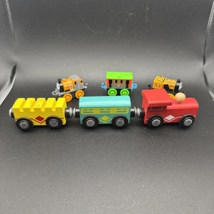 Wooden Train Set Lot of 3 Cars  Plus 3 Thomas Minis - Picture 1 of 11