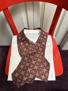 LIBERTY of LONDON Silk Geometric Pattern Ascot. - Picture 1 of 4