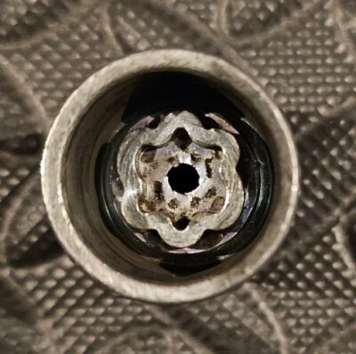 Llave de bloqueo de rueda Honda Acura solo genuina McGard 046136 Foto 1 de 3