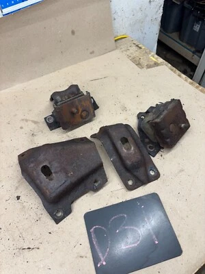 80-96 FORD F150 F250 BRONCO 300 6 CILINDROS 4,9 L MOTOR MONTAJE PERCHAS CONFIGURACIÓN Foto 1 de 4