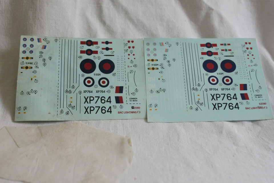 Model maquette: decals, décalcomanies: avion, Bac Lightning F3, Airfix, 1/72 - Photo 1/1